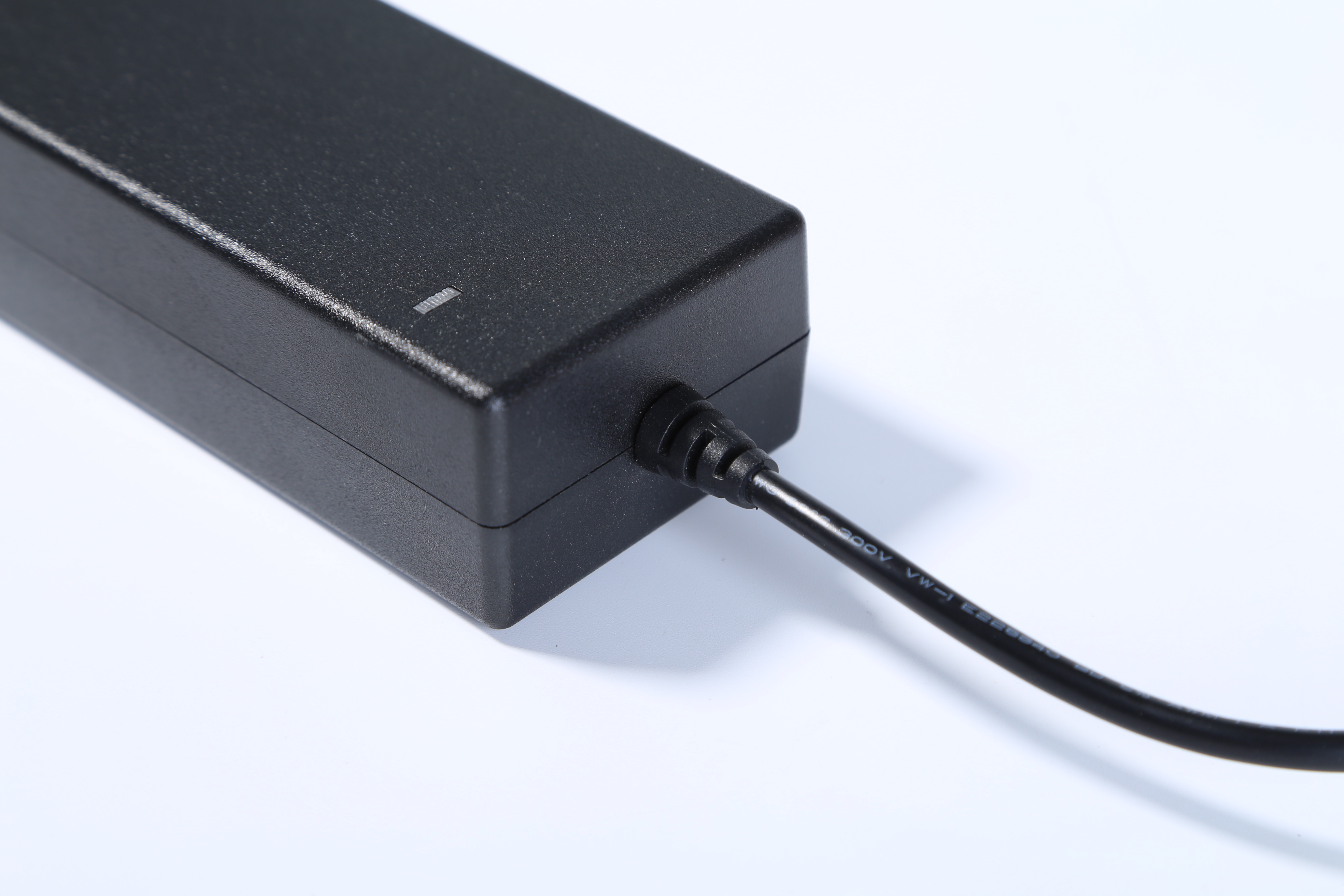 MX72Z-1205000型號12v5a 歐規(guī)電源適配器 ce認證