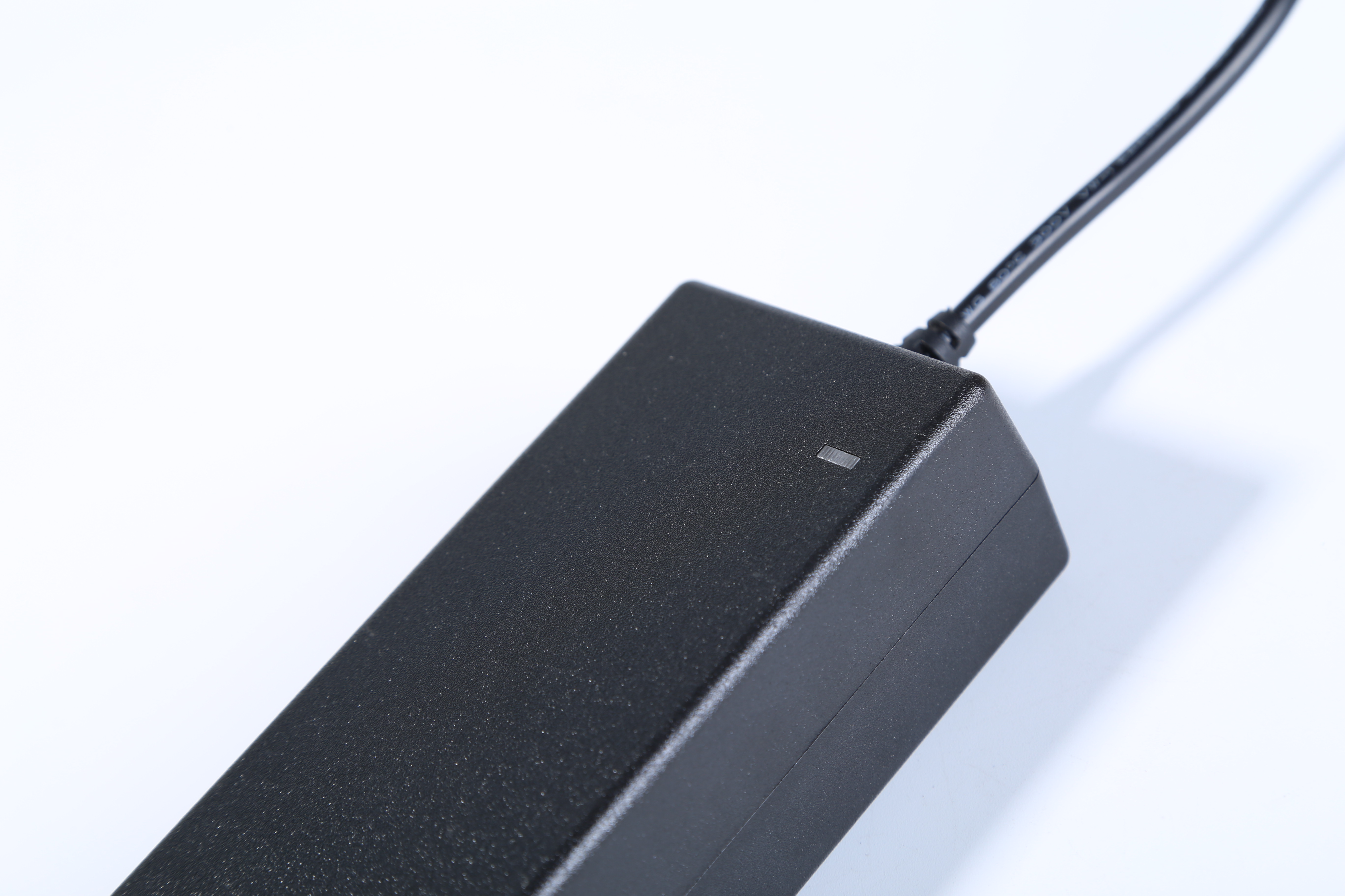 MX72Z-1205000型號12v5a 歐規(guī)電源適配器 ce認證