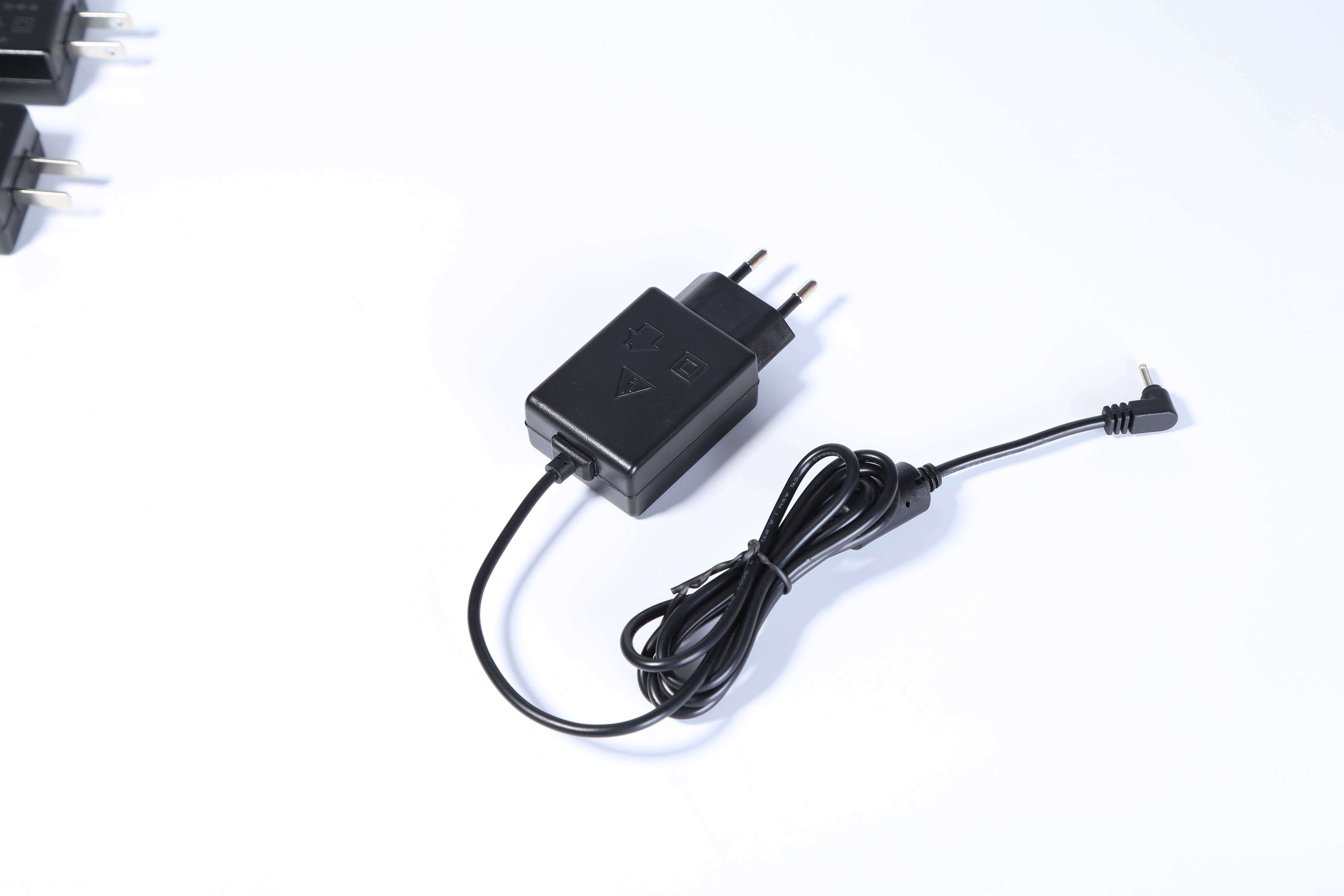 MX15w-0502100型號5v2.1a歐規(guī)電源適配器 ce認(rèn)證