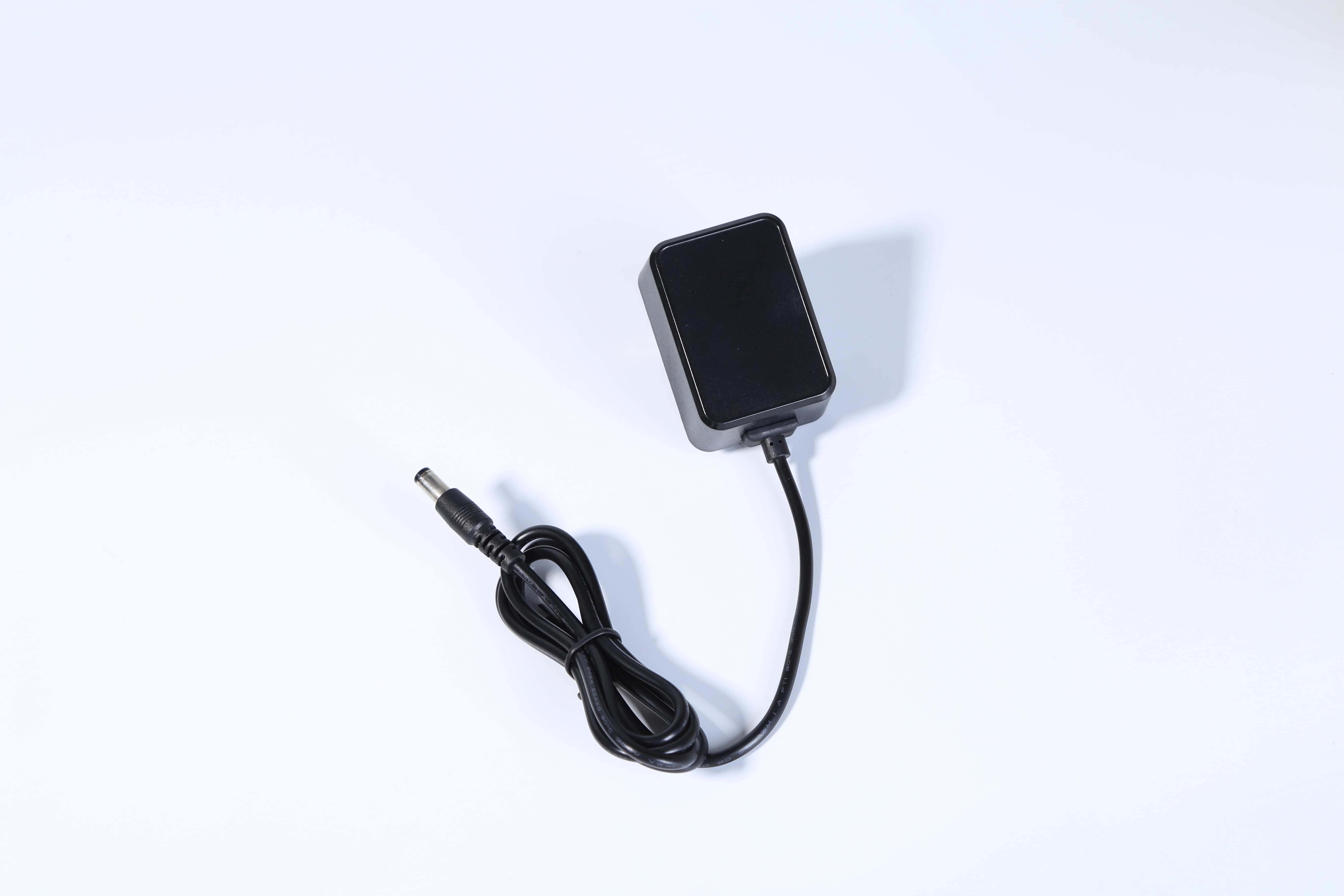 mx6w系列7v0.2a中規(guī)電源適配器3c/CQC認證