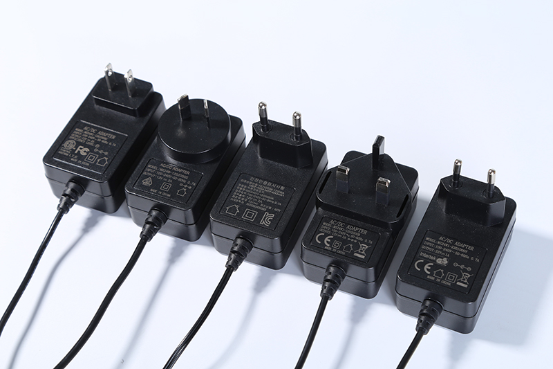 16.8V1A筋膜槍充電器18V1A充電器過(guò)UL CE GS KC PSE BSMI SAA認(rèn)證